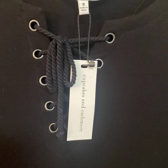 cupcakes & cashmere Black Lace-Up Long Sleeve Dress - Picture 3 of 4